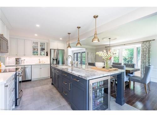 360 North Shore Boulevard E, Burlington, ON - Indoor Photo Showing Kitchen With Upgraded Kitchen