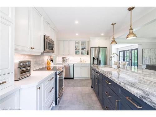 360 North Shore Boulevard E, Burlington, ON - Indoor Photo Showing Kitchen With Upgraded Kitchen