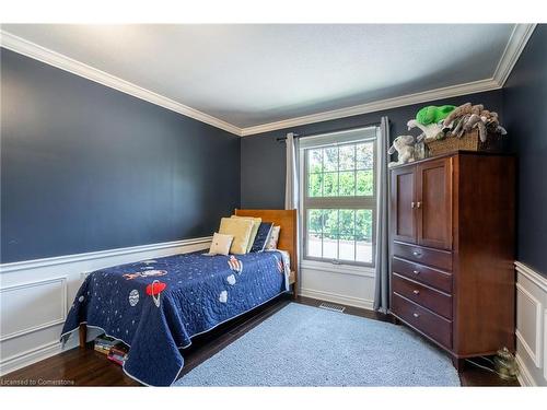 360 North Shore Boulevard E, Burlington, ON - Indoor Photo Showing Bedroom