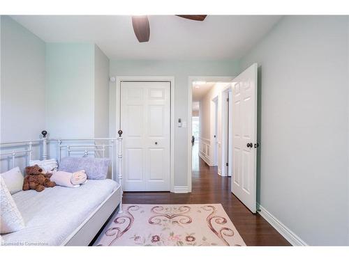 360 North Shore Boulevard E, Burlington, ON - Indoor Photo Showing Bedroom