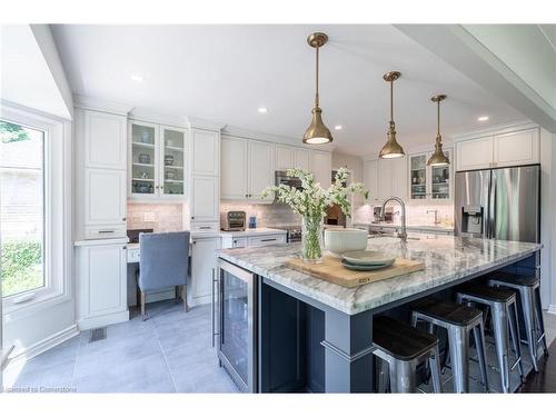 360 North Shore Boulevard E, Burlington, ON - Indoor Photo Showing Kitchen With Upgraded Kitchen