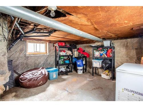 25 Chestnut Avenue, Hamilton, ON - Indoor Photo Showing Garage