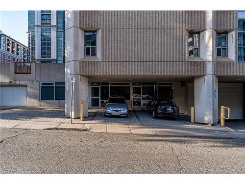 118-66 Bay Street S, Hamilton, ON - Outdoor