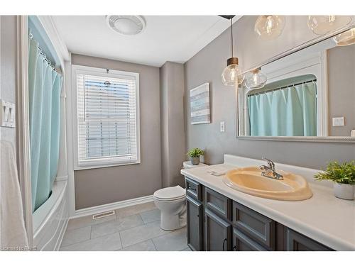 37 Mary Street, St. Catharines, ON - Indoor Photo Showing Bathroom