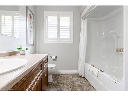 4 Forest Wood Drive, Port Dover, ON - Indoor Photo Showing Bathroom