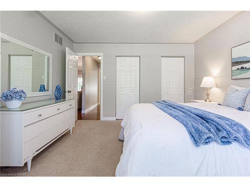 4 Forest Wood Drive, Port Dover, ON - Indoor Photo Showing Bedroom