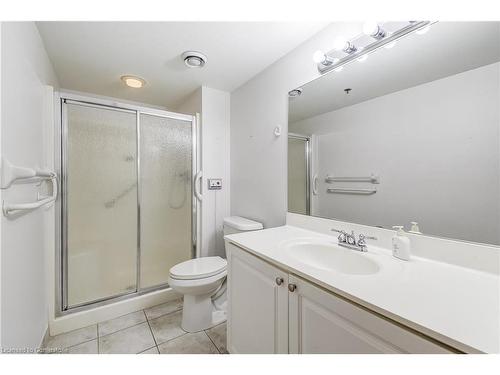 2405-100 Burloak Drive, Burlington, ON - Indoor Photo Showing Bathroom