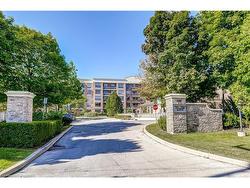 2405-100 Burloak Drive  Burlington, ON L7L 6P6