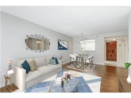 2405-100 Burloak Drive, Burlington, ON - Indoor Photo Showing Living Room