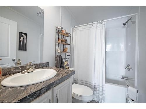 11 Silver Aspen Drive, Nanticoke, ON - Indoor Photo Showing Bathroom