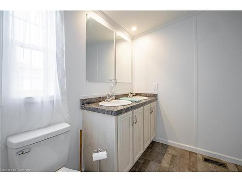 11 Silver Aspen Drive, Nanticoke, ON - Indoor Photo Showing Bathroom