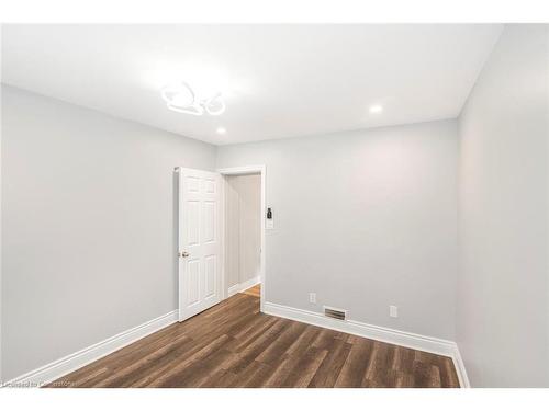 1-225 West Avenue N, Hamilton, ON - Indoor Photo Showing Other Room