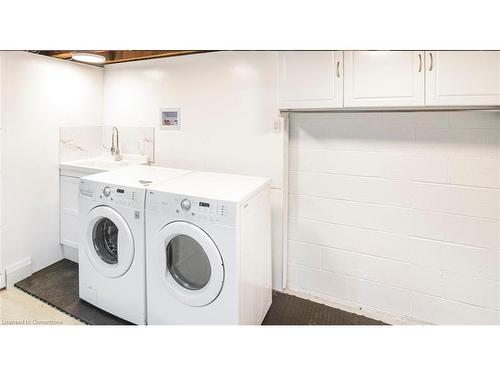 1-225 West Avenue N, Hamilton, ON - Indoor Photo Showing Laundry Room