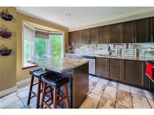 8-5090 Fairview Street, Burlington, ON - Indoor Photo Showing Kitchen