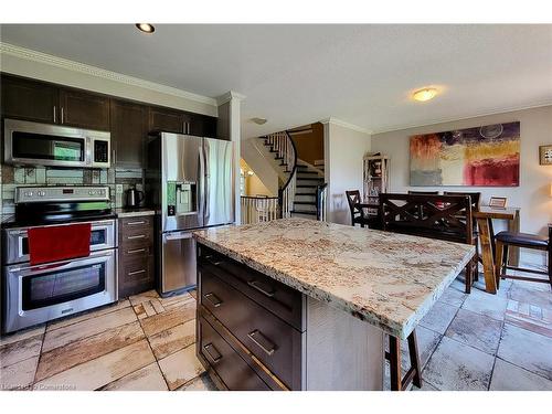 8-5090 Fairview Street, Burlington, ON - Indoor Photo Showing Kitchen