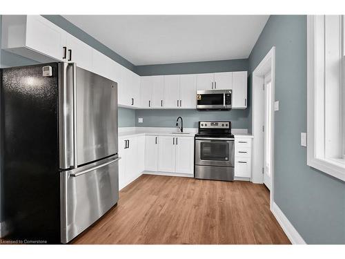 33 Shaw Street, Hamilton, ON - Indoor Photo Showing Kitchen With Stainless Steel Kitchen