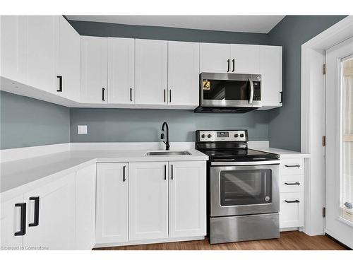 33 Shaw Street, Hamilton, ON - Indoor Photo Showing Kitchen With Stainless Steel Kitchen