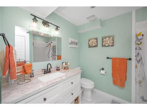 5 Dunrobin Drive, Caledonia, ON - Indoor Photo Showing Bathroom