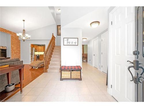 5 Dunrobin Drive, Caledonia, ON - Indoor Photo Showing Other Room