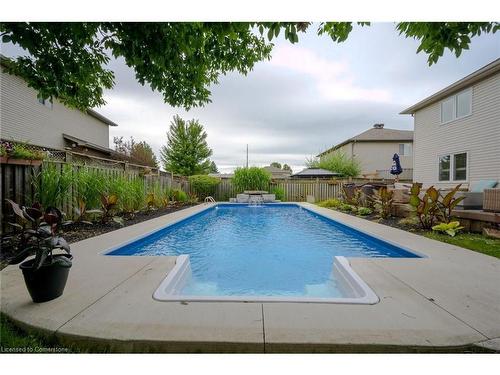 5 Dunrobin Drive, Caledonia, ON - Outdoor With In Ground Pool With Backyard