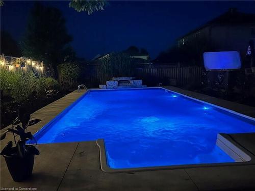 5 Dunrobin Drive, Caledonia, ON - Outdoor With In Ground Pool With Backyard