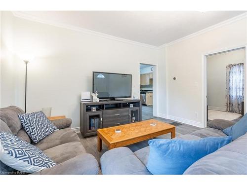 308 Dalhousie Street, Brantford, ON - Indoor Photo Showing Living Room