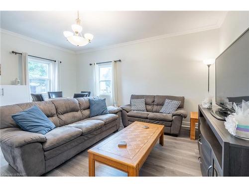 308 Dalhousie Street, Brantford, ON - Indoor Photo Showing Living Room