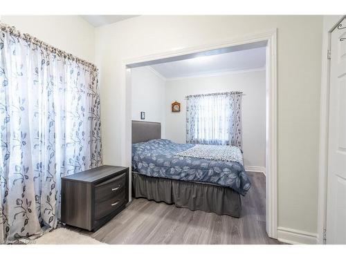 308 Dalhousie Street, Brantford, ON - Indoor Photo Showing Bedroom