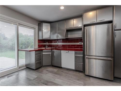 6065 Montevideo Road, Mississauga, ON - Indoor Photo Showing Kitchen