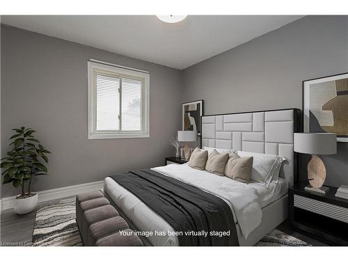 6065 Montevideo Road, Mississauga, ON - Indoor Photo Showing Bedroom