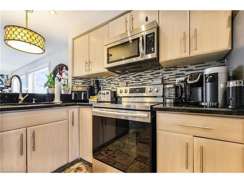 491-493 Dewitt Road, Stoney Creek, ON - Indoor Photo Showing Kitchen