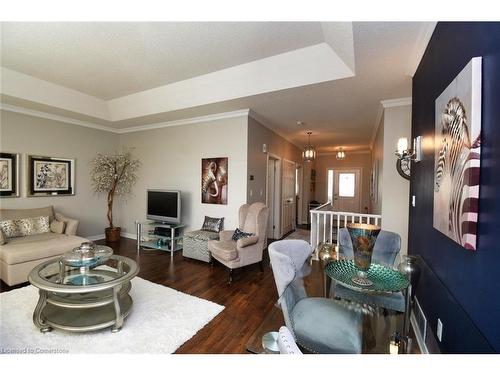 21 Greentrail Drive, Mount Hope, ON - Indoor Photo Showing Living Room