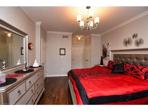 21 Greentrail Drive, Mount Hope, ON - Indoor Photo Showing Bedroom