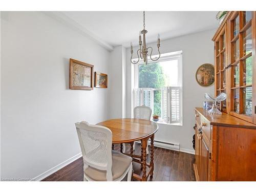 3-23 Macaulay Street W, Hamilton, ON - Indoor Photo Showing Dining Room