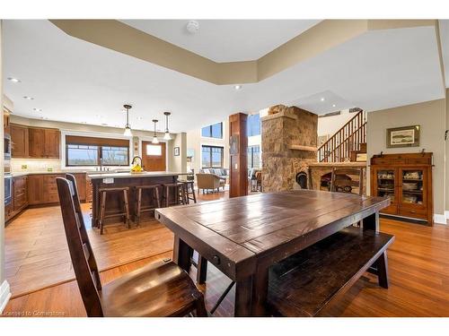 331 Russ Road, Grimsby, ON - Indoor Photo Showing Dining Room