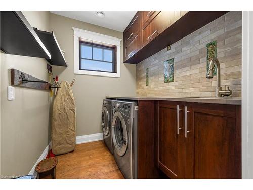 331 Russ Road, Grimsby, ON - Indoor Photo Showing Laundry Room