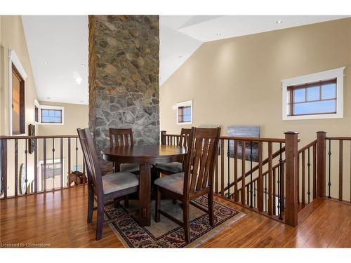 331 Russ Road, Grimsby, ON - Indoor Photo Showing Dining Room