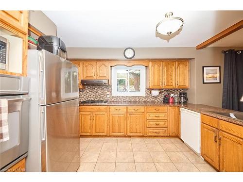 79 Wellbrook Boulevard, Welland, ON - Indoor Photo Showing Kitchen