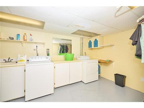 79 Wellbrook Boulevard, Welland, ON - Indoor Photo Showing Laundry Room