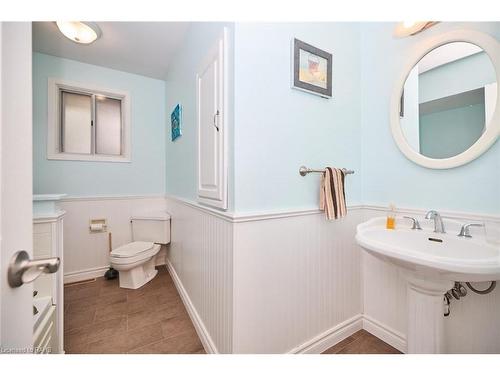 79 Wellbrook Boulevard, Welland, ON - Indoor Photo Showing Bathroom