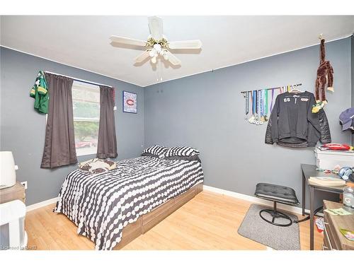 79 Wellbrook Boulevard, Welland, ON - Indoor Photo Showing Bedroom