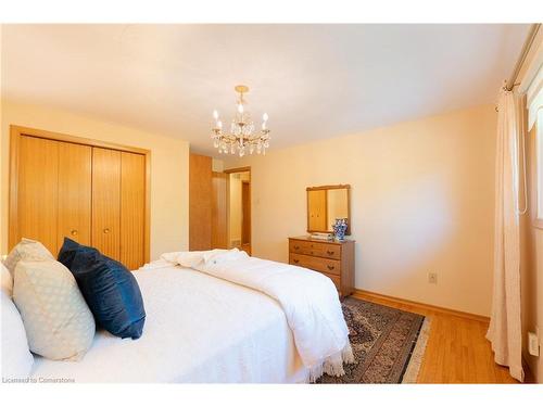 185 Nugent Drive, Hamilton, ON - Indoor Photo Showing Bedroom