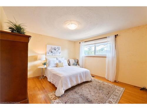 185 Nugent Drive, Hamilton, ON - Indoor Photo Showing Bedroom