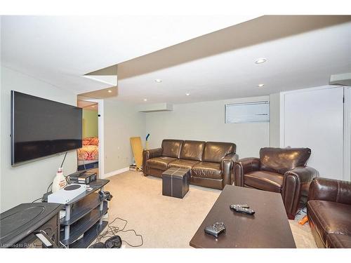 6073 Dixon Street, Niagara Falls, ON - Indoor