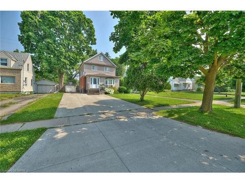 6073 Dixon Street, Niagara Falls, ON - Outdoor With Facade