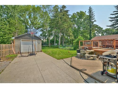 6073 Dixon Street, Niagara Falls, ON - Outdoor