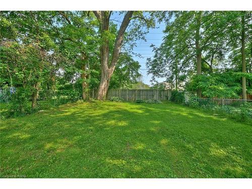 6073 Dixon Street, Niagara Falls, ON - Outdoor