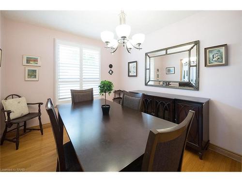 783 Lawrence Road, Hamilton, ON - Indoor Photo Showing Dining Room