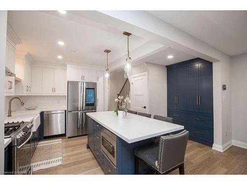 22-1809 Upper Wentworth Street, Hamilton, ON - Indoor Photo Showing Kitchen With Upgraded Kitchen