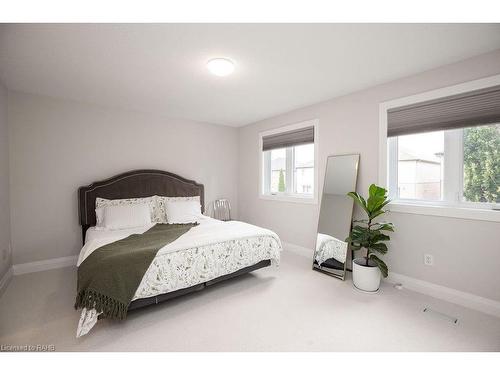 22-1809 Upper Wentworth Street, Hamilton, ON - Indoor Photo Showing Bedroom